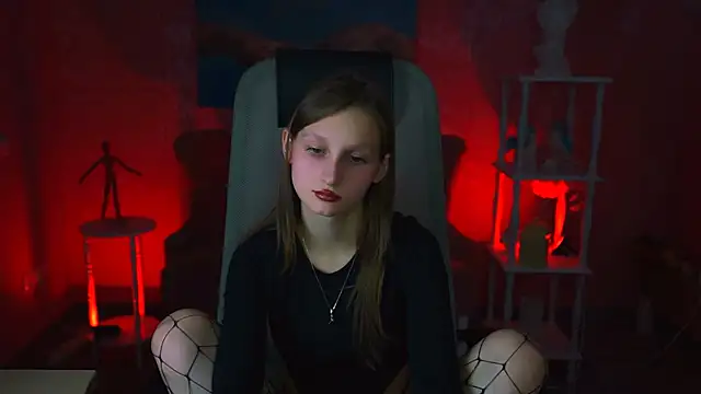 EllaHorton online show from 30, 1, 2025