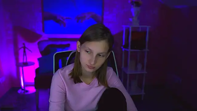 EllaHorton online show from 10, 11, 2025