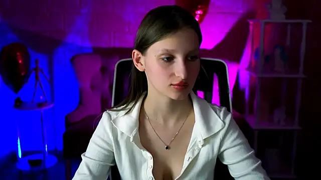 EllaHorton online show from 3, 3, 2025