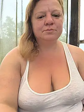 Snapshot of jusichka chatting on 4, 6, 2026 jusichka online show from 4, 6, 2026