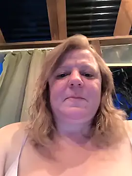 Snapshot of jusichka chatting on 5, 5, 2026 jusichka online show from 5, 5, 2026