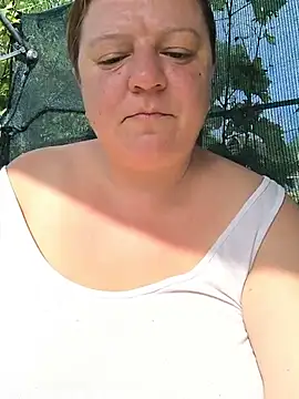 Snapshot of jusichka chatting on 6, 7, 2026 jusichka online show from 6, 7, 2026