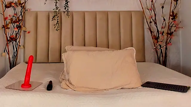 ivone adams online show from 3, 4, 2026