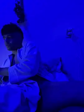 yObal-hot online show from 12, 3, 2026