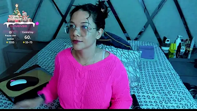 paula daniela1 online show from 30, 12, 2024