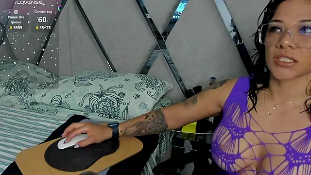 paula daniela1 online show from 21, 1, 2025