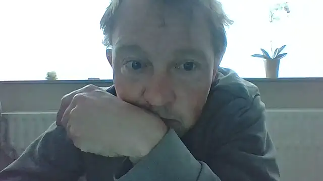 Snapshot of bertolini chatting on 12, 5, 2026 bertolini online show from 12, 5, 2026