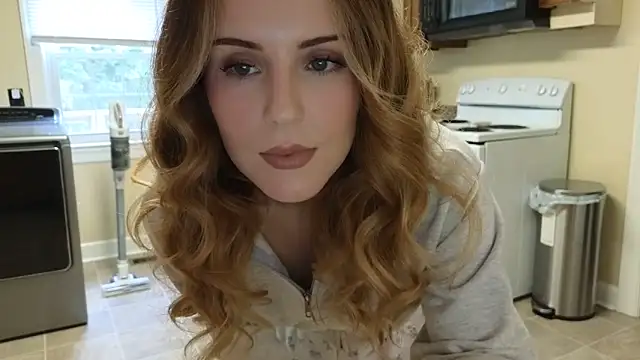 Snapshot of sexylilly69 chatting on 6, 6, 2026 sexylilly69 online show from 6, 6, 2026