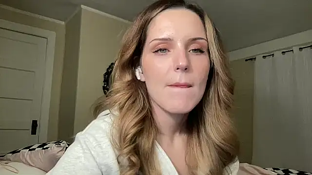 Snapshot of sexylilly69 chatting on 29, 4, 2026 sexylilly69 online show from 29, 4, 2026