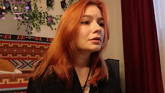 girl with snaketatto0 online show from 5, 12, 2025