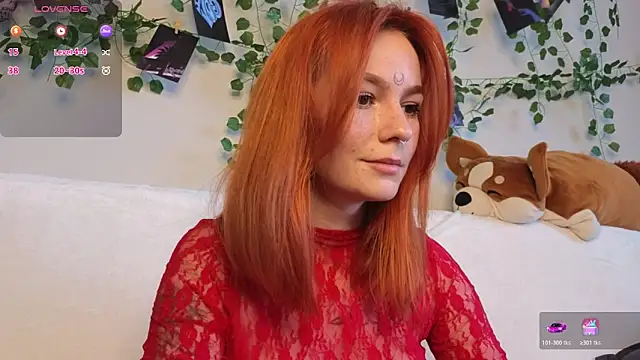 girl with snaketatto0 online show from 19, 10, 2025