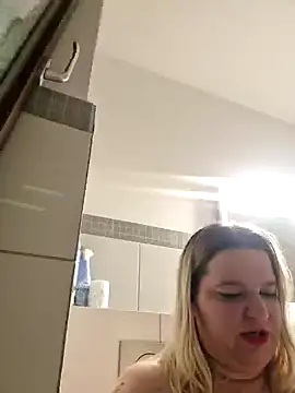 Curvy Lucy online show from 9, 2, 2025