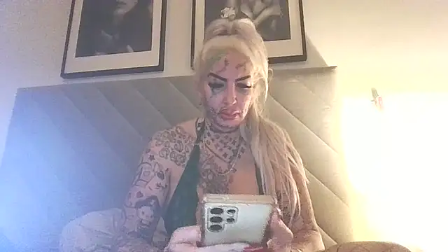 Snapshot of Jeanny_Bln chatting on 4, 12, 2024 Jeanny Bln online show from 4, 12, 2024