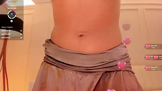 Snapshot of GigiLee_ chatting on 7, 1, 2025 GigiLee online show from 7, 1, 2025