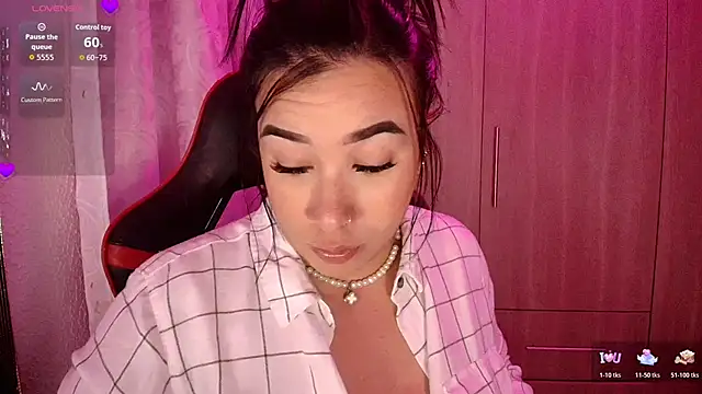 leahtemptation3 online show from 3, 12, 2025