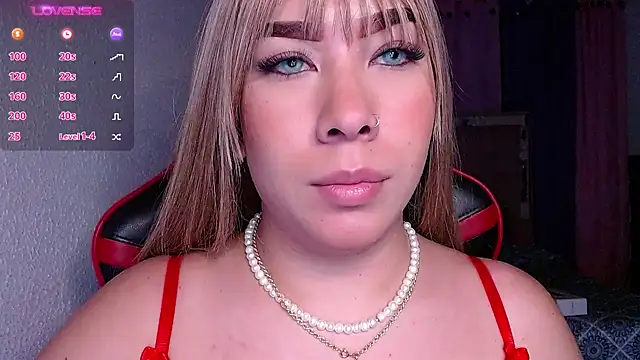 Snapshot of leahtemptation3 chatting on 2, 12, 2024 leahtemptation3 online show from 2, 12, 2024