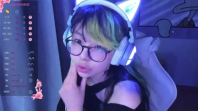 Snapshot of maydaykimmy chatting on 5, 3, 2025 maydaykimmy online show from 5, 3, 2025
