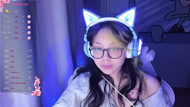 Snapshot of maydaykimmy chatting on 2, 2, 2025 maydaykimmy online show from 2, 2, 2025