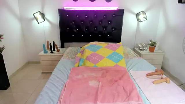 sophiahunt286 online show from 16, 3, 2026