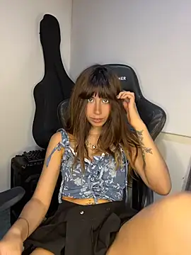  lucy white  online show from 21, 5, 2026