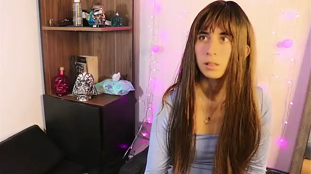  lucy white  online show from 13, 1, 2025