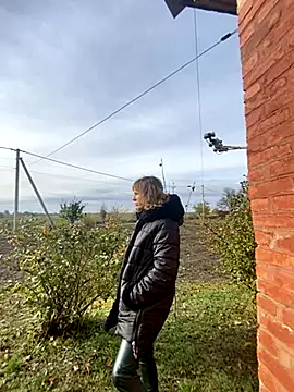 Snapshot of Anita-Smith chatting on 28, 10, 2025 Anita-Smith online show from 28, 10, 2025