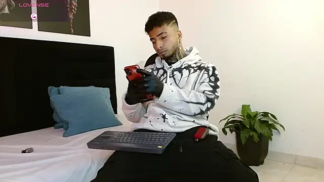 JuanCamiilo 66 online show from 28, 2, 2025