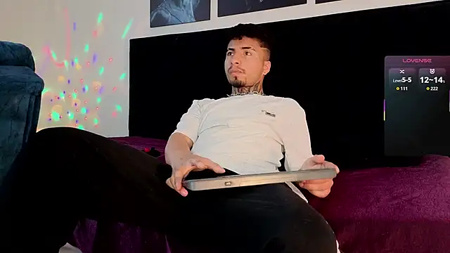 JuanCamiilo 66 online show from 12, 4, 2026