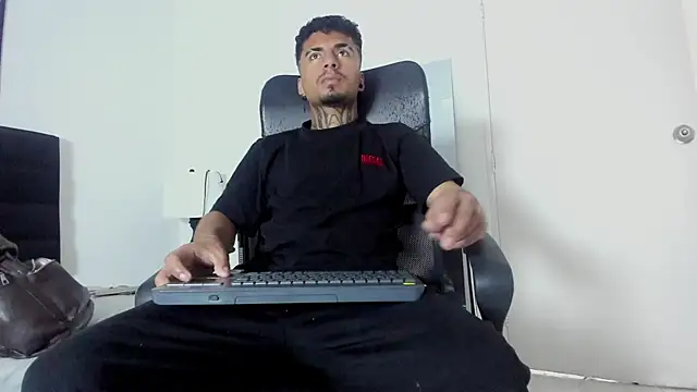 JuanCamiilo 66 online show from 18, 3, 2026