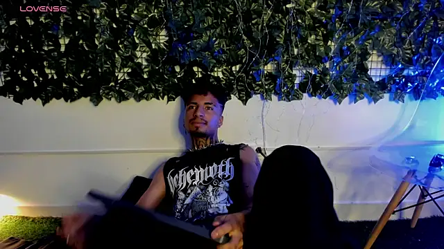 JuanCamiilo 66 online show from 11, 4, 2026