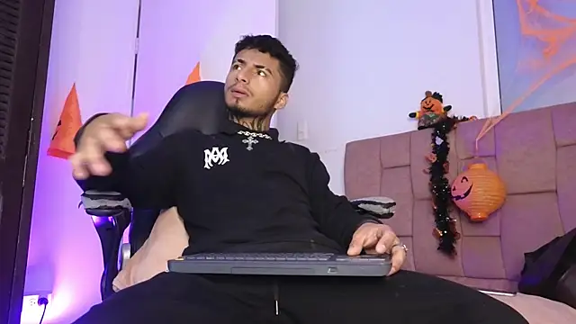 JuanCamiilo 66 online show from 5, 11, 2025