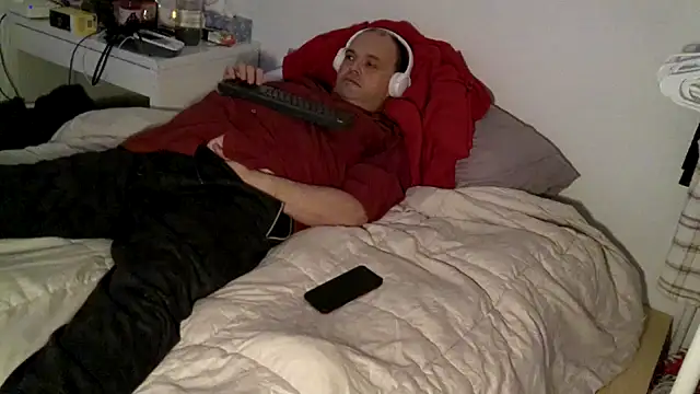 Snapshot of caressonnous chatting on 24, 10, 2025 caressonnous online show from 24, 10, 2025