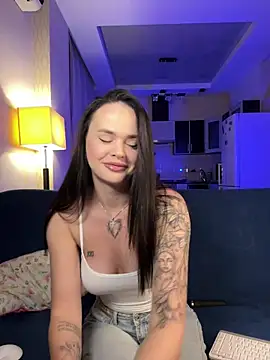 Snapshot of DinaTasty chatting on 21, 6, 2026 DinaTasty online show from 21, 6, 2026