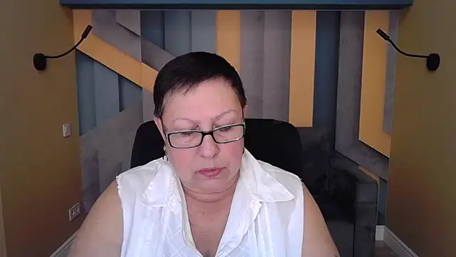 BarbaraTurners online show from 12, 11, 2025