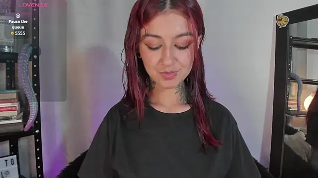 noemi foxxx online show from 25, 3, 2026