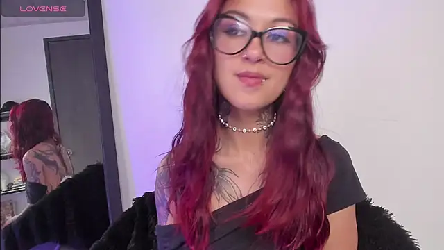 Snapshot of noemi_foxxx chatting on 12, 5, 2026 noemi foxxx online show from 12, 5, 2026