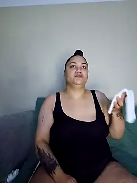 honeeyyy pot online show from 2, 4, 2026