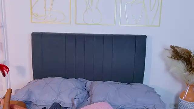 summer holiday online show from 13, 4, 2026