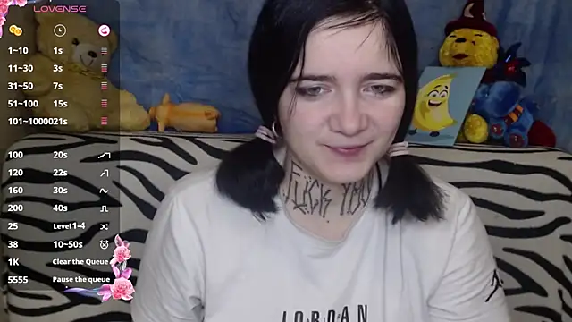 Snapshot of Yours_good_mood chatting on 17, 12, 2024 Yours good mood online show from 17, 12, 2024