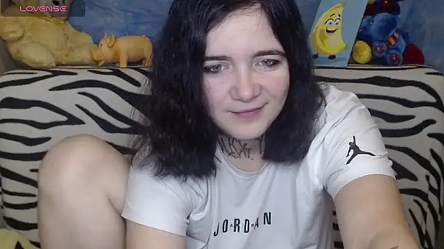 Snapshot of Yours_good_mood chatting on 13, 12, 2024 Yours good mood online show from 13, 12, 2024