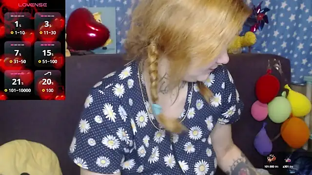 Snapshot of Yours_good_mood chatting on 3, 10, 2025 Yours good mood online show from 3, 10, 2025