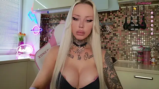 Snapshot of 2badforyou chatting on 19, 3, 2025 2badforyou online show from 19, 3, 2025