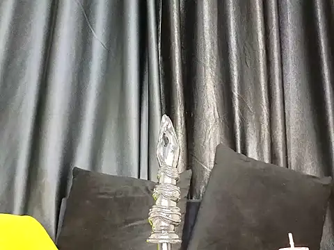Fuck-Me-Daddyy online show from 18, 9, 2025