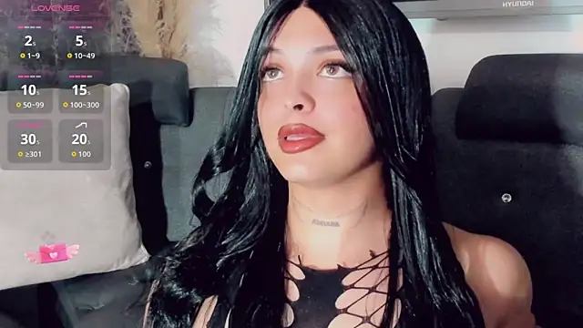Emmaa Saenz  online show from 4, 7, 2026
