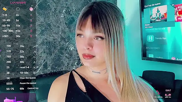 Emmaa Saenz  online show from 9, 2, 2026