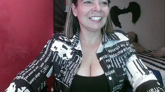 Snapshot of charlotedoll chatting on 9, 5, 2026 charlotedoll online show from 9, 5, 2026