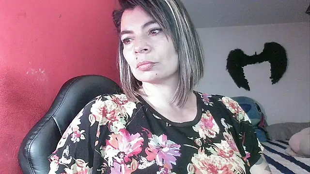 Snapshot of charlotedoll chatting on 6, 5, 2026 charlotedoll online show from 6, 5, 2026