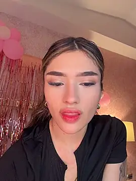 Snapshot of Arianavillada chatting on 5, 5, 2026 Arianavillada online show from 5, 5, 2026