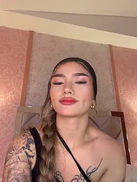 Snapshot of Arianavillada chatting on 28, 4, 2026 Arianavillada online show from 28, 4, 2026