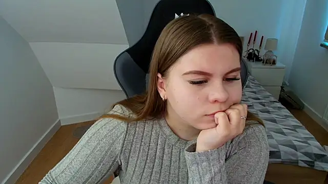 Snapshot of AbbyPleasure chatting on 24, 4, 2026 AbbyPleasure online show from 24, 4, 2026